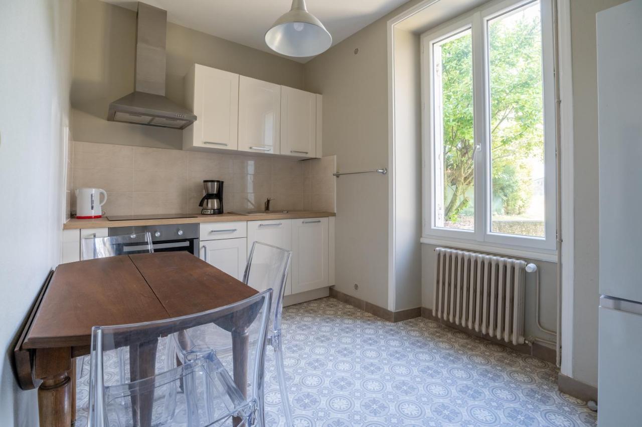 Maison De Ville Avec Jardin "La Coquette" Jonzac Eksteriør bilde